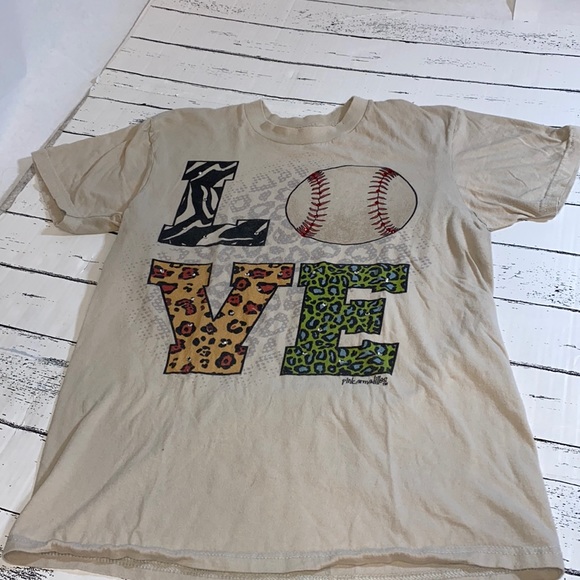 Pink Armadillos Women’s Short Sleeve Small Top w/ Rhinestones - Picture 1 of 5